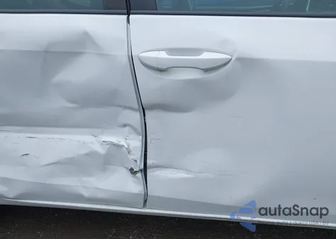 2019 Toyota Corolla Le z USA, uszkodzony, nr VIN 5YFBURHE4KP871333